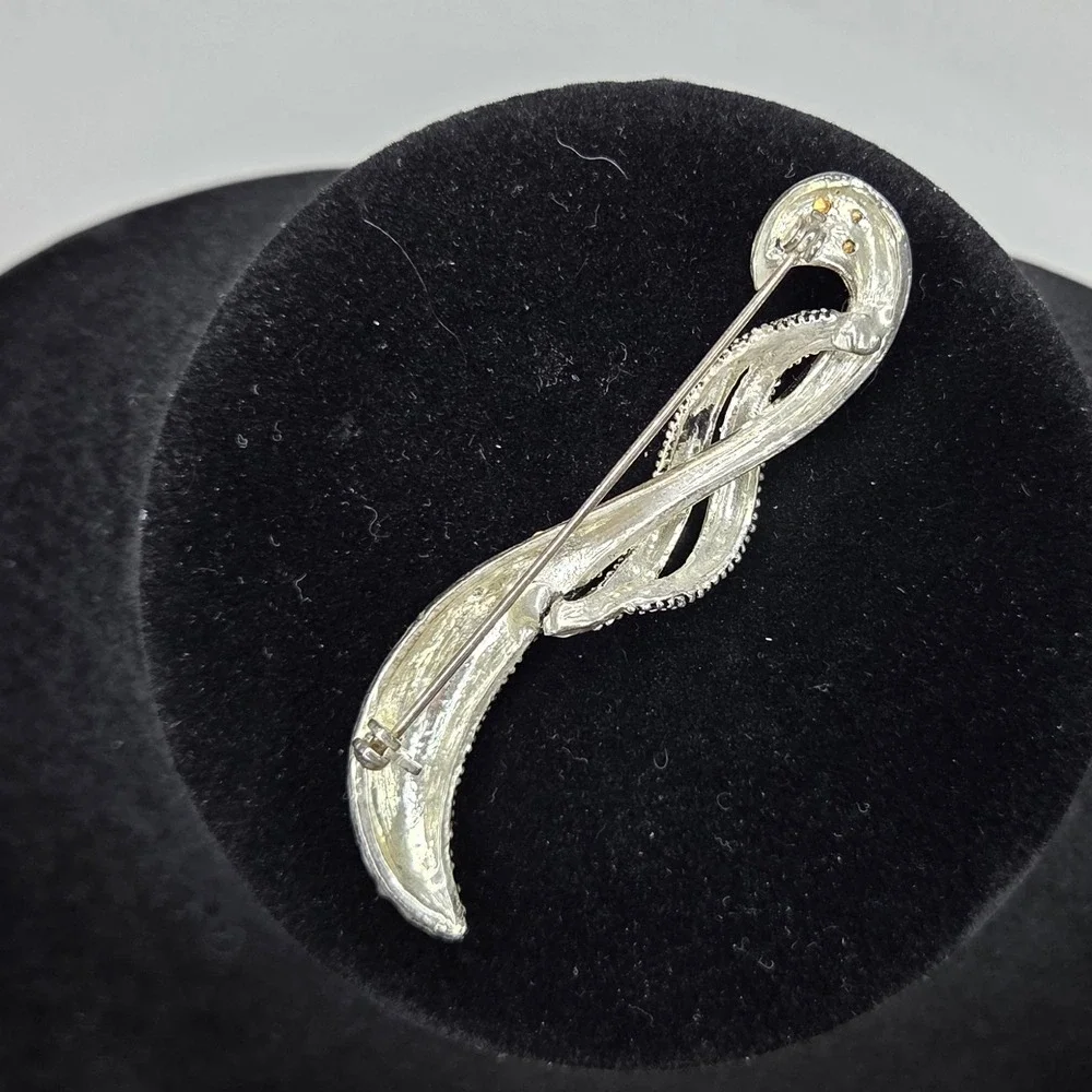Elegant Silver Tone‎ Ribbon Brooch Pin with Rhinestones Vintage Style
